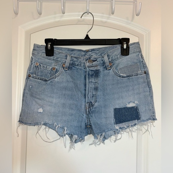 Levis patchwork light washed denim high-rise cut off shorts - Picture 2 of 3